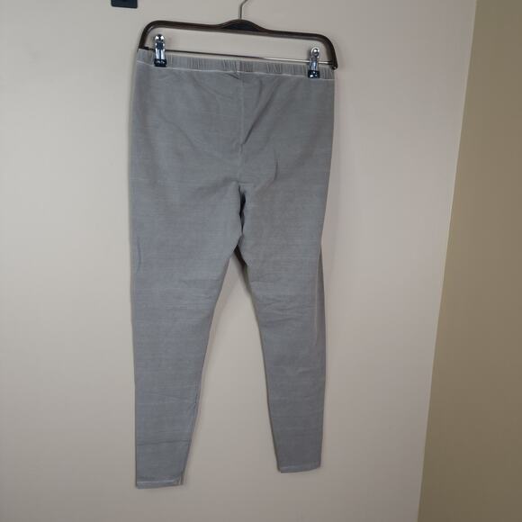 Skims Bundle of Outdoor Biker Shorts and Leggings SAMPLE Size L - Picture 4 of 12